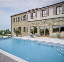 5 bedroom villa with heated pool near Momjan, Istria, sleep 12